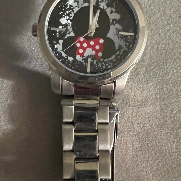 Vintage Minnie Mouse Watch - Picture 5 of 9